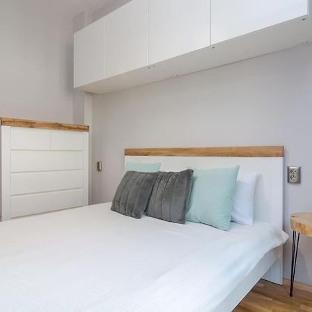 Modern Design 1 Bdrm, 4 Guests, Top Cente, Near Parliament, Self Check-In София Екстериор снимка