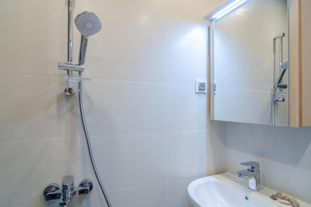 Modern Design 1 Bdrm, 4 Guests, Top Cente, Near Parliament, Self Check-In София Екстериор снимка